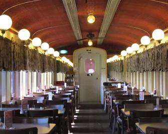 Red Caboose Motel - Ronks - Restaurante