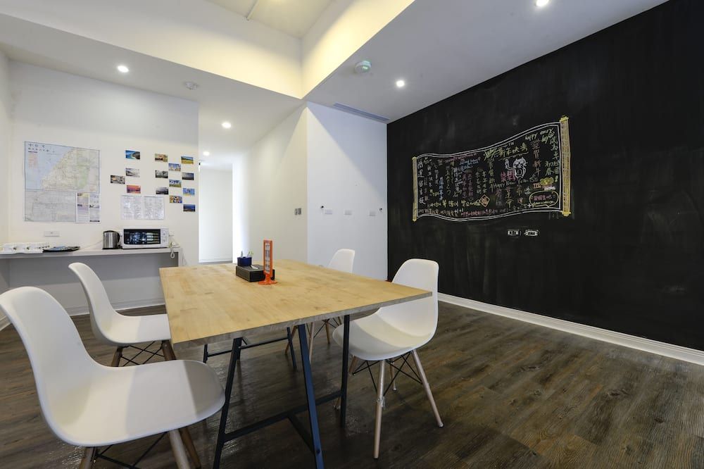 Taichung Box Design Hotels - טאיצ'ונג - חדר אוכל