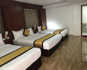 Tna Hotel - Vang Vieng - Bedroom