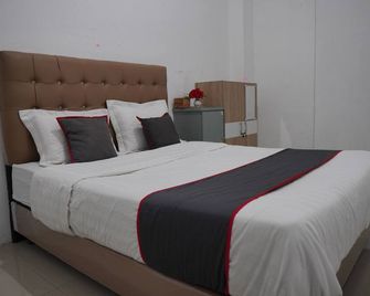 Dancenter Amra Hotel - Padang
