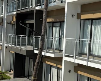 Coco Blue a New Beach Resort - La Libertad