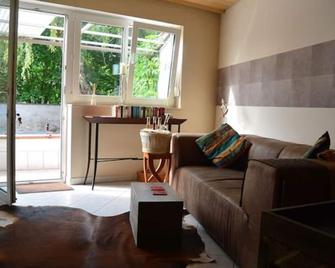 Ferienwohnung Storchennest - Volkach - Wohnzimmer