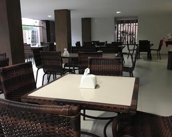 Hotel Amendoeiras - Prado - Ресторан