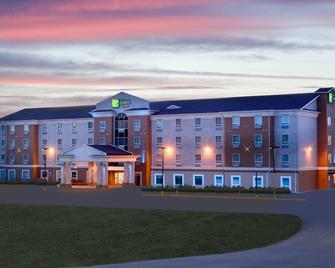 Holiday Inn Express & Suites Swift Current By IHG - Swift Current - Building