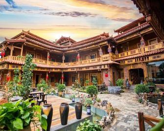 Puzhehei Yida Inn - Wenshan