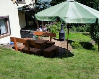 Ferienhaus-Elisabeth Bungalow-Tom Bungalow-Peter - Reinhardtsdorf-Schöna - Patio