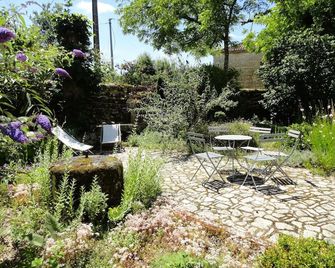 La Cle D'escamps - Escamps - Patio