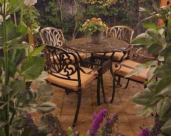 The Silverton Cottage- A garden retreat - Silverton - Patio