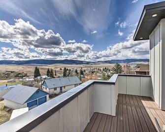 Exquisite Discovery Mtn Home with Sweeping Views! - Philipsburg - Balcón