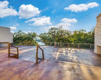 Private House w/ Resort Amenities in the Wellness Capital of TX - Mineral Wells - Balkon