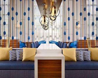 Your Home Away From Home! Pet-Friendly, Outdoor Pool, Short Drive to Quarry Park - Princeton - Σαλόνι