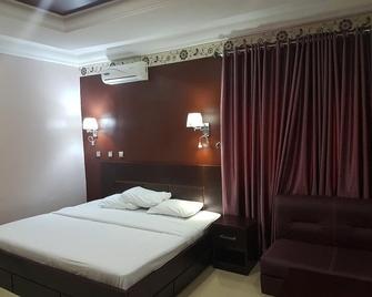 Calabar Grand Hotel - Calabar - Bedroom