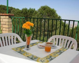 b&b Borgo Pileri - Mazzarino - Balcony