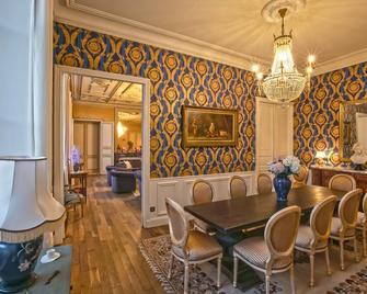 Chateau rental in France for 48 people - Alloue - Comedor