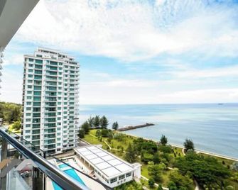Bay Resort by Evernent - Miri - Balkon