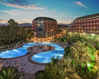 Delphin Deluxe Resort Hotel - Okurcalar - Pool