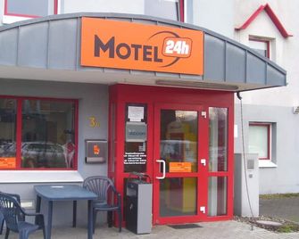 Motel 24h Bremen - ברמן - בניין