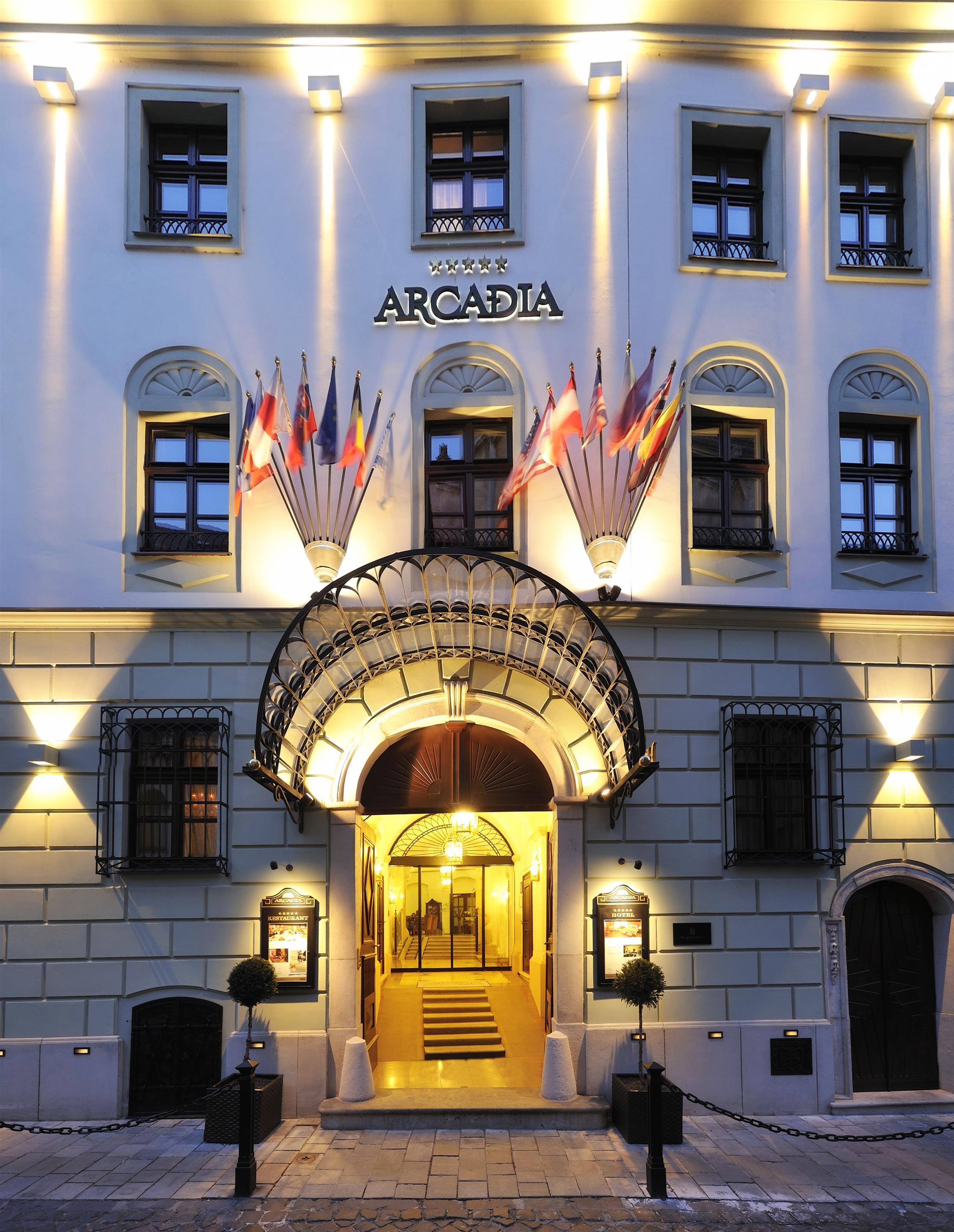 Arcadia Boutique Hotel C 128 C 2 8 0 . Bratislava Hotel