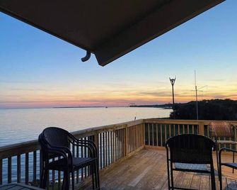 Seashell Suite: Coastal Bliss - Pascagoula - Balkón