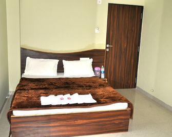 Sukrangu Palace - Shirdi - Habitación