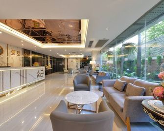 Three Seasons Bangkok - Bangkok - Lobby