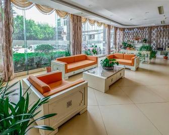 Quanjiao bifeng Hotel - Chuzhou - Lobby