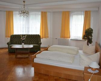 Gasthof & Hotel Zur Linde - Thum - Спальня