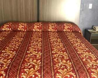 Hyde Park Motel - Los Angeles - Phòng ngủ