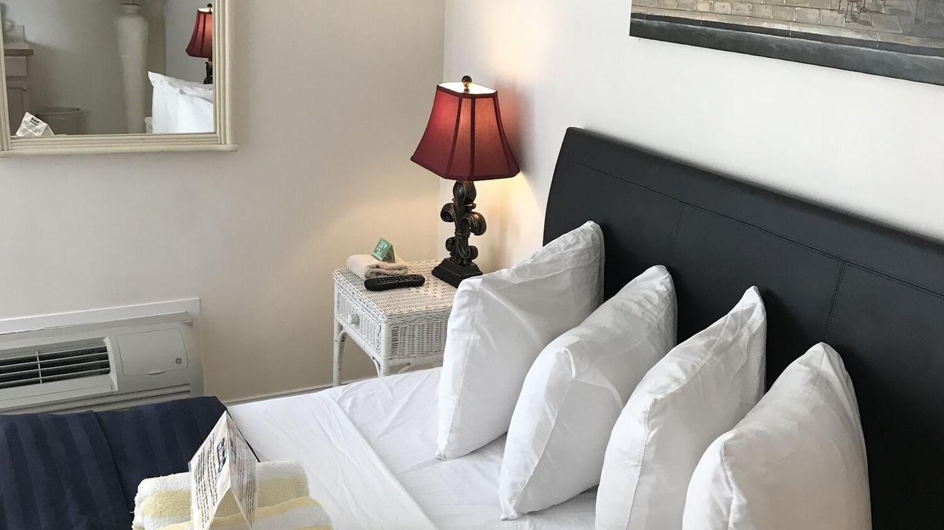 New Orleans House - Gay Male Adult Guesthouse