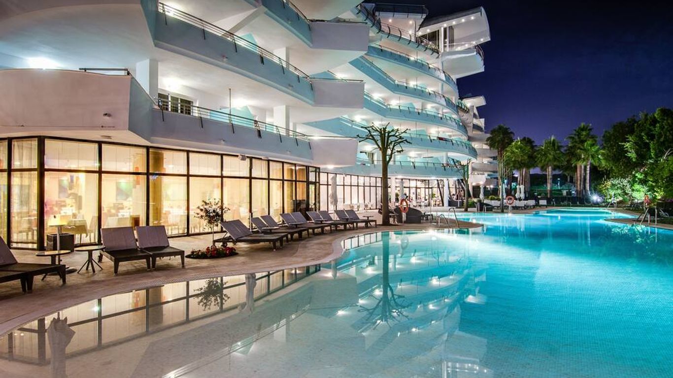 سيناتور بانوس هوتل