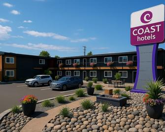Coast Penticton Hotel - Penticton - Building