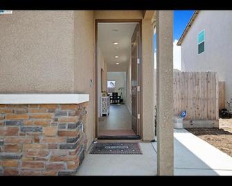 Madera lovely home - Madera - Hallway