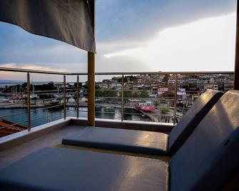 Sunshine Apartments - Néos Marmarás - Balcony