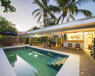 Cosmopolitan Motel & Serviced Apartments - Rockhampton - Pileta