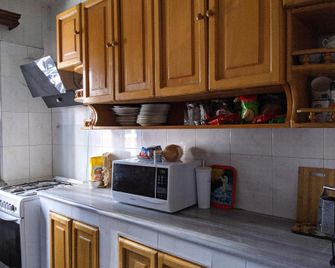 Palm Hostel - Batumi - Küche