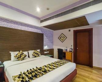 Pearl Royal International Hotels & Resorts Pvt Ltd - Thodupuzha - Habitación