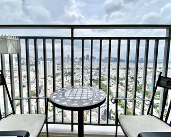 صن رايز سيتي أبارتمنت - هوتشي مين سيتي - شرفة