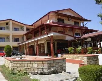 Hotel Poienita - Costinesti - Edificio