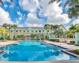 Runaway Beach Club Apartments - Lake Buena Vista - Pool
