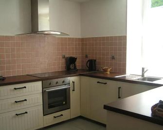 La Maison D'amelie - Saint-Fort-sur-Gironde - Keuken