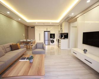 Anemon Diyarbakir Suit Hotel - Diyarbakır - Obývací pokoj