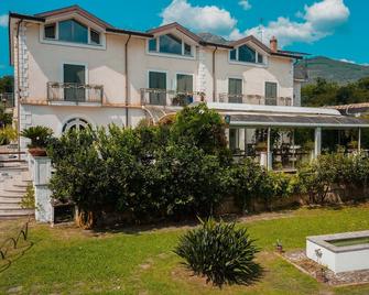 Hotel Villa Rizzo Resort & Spa - San Cipriano Picentino - Building