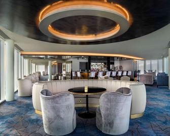 Hilton Garden Inn London Heathrow Terminals 2 and 3 - Hounslow - Bar