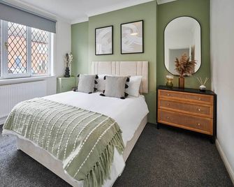 Host & Stay - Joffre Avenue - Castleford