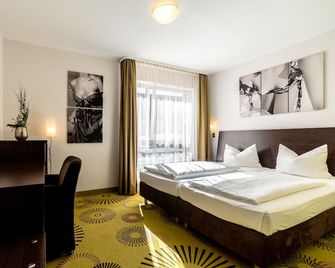 Altstadthotel Guesthouse die Galerie - Ingolstadt - Bedroom