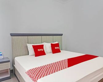 Hotel O De Luna Hotel - Banjarbaru - Schlafzimmer