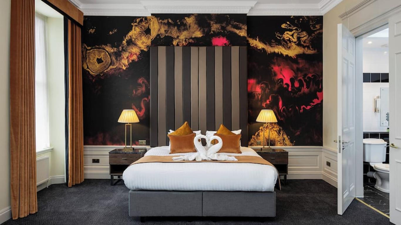 New Town Hotel