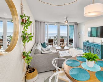 Ocean View, Spacious Condo next to Pool - Saint Thomas Island - Restaurant