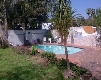 Rosebank Hostel - Johannesburg - Pool