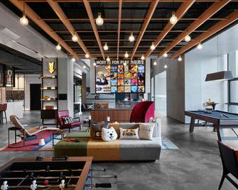 Moxy Shanghai Hongqiao NECC - Shanghai - Lobby